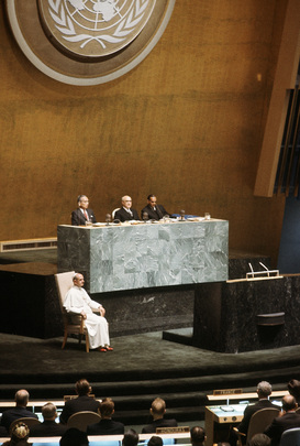 U-Thant-Paul_VI-1965-Oct-04-UN-PHOTO-104059