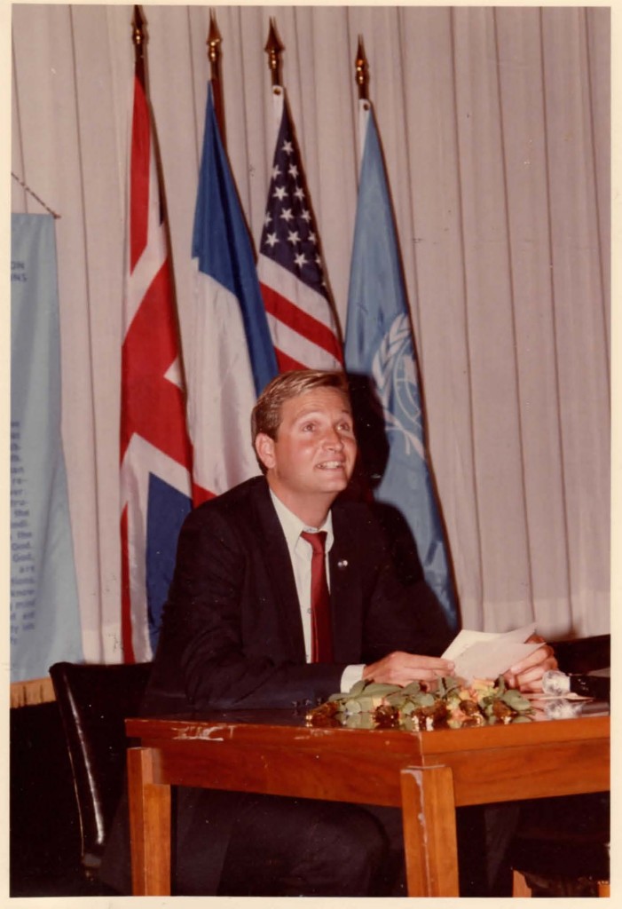 1985-09-sep-24-a-keefe-swim--channel-un-40th-prog-photo