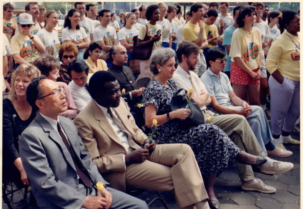 1987-08-aug-08-peace-run-audience-photo