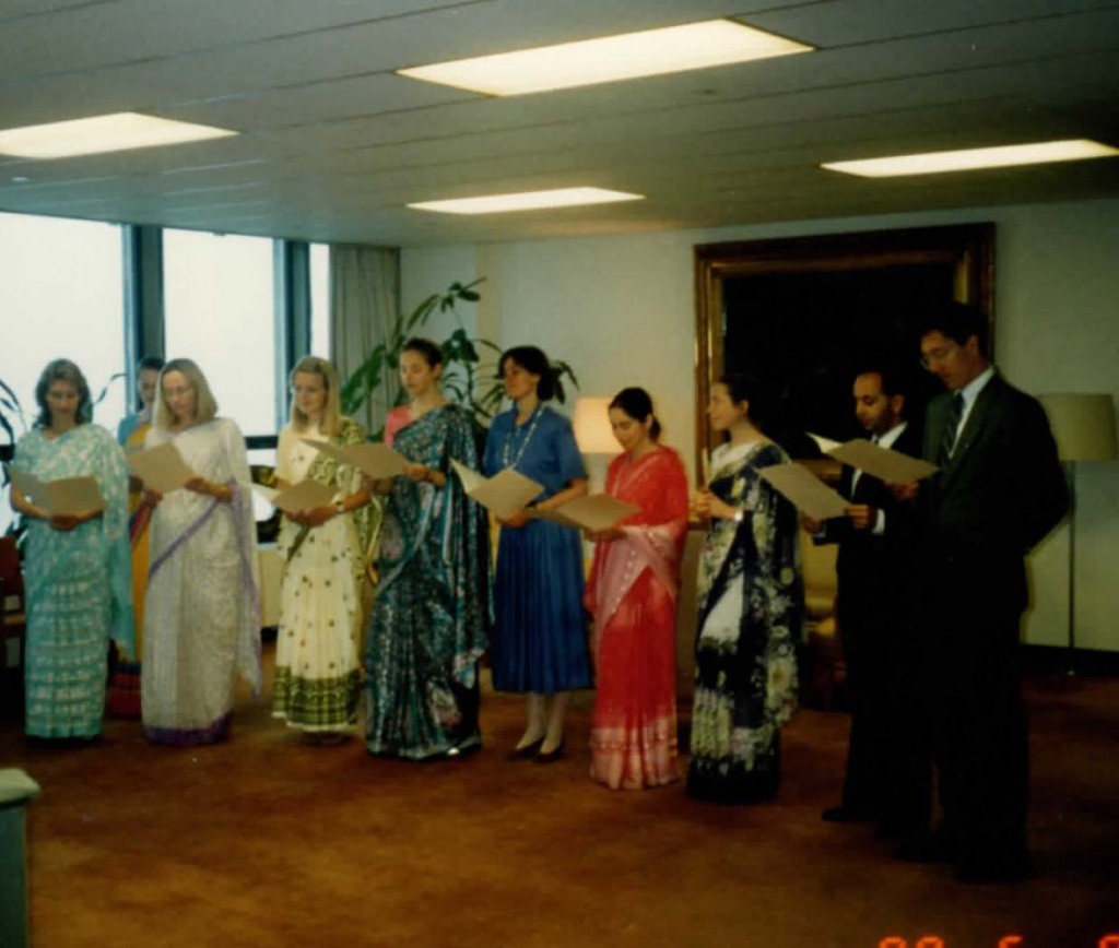 1989-06-jun-06-sweden-nat-day-med-group-at-un-mission-photos_Page_01