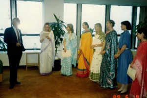 1989-06-jun-06-sweden-nat-day-med-group-at-un-mission-photos_Page_04