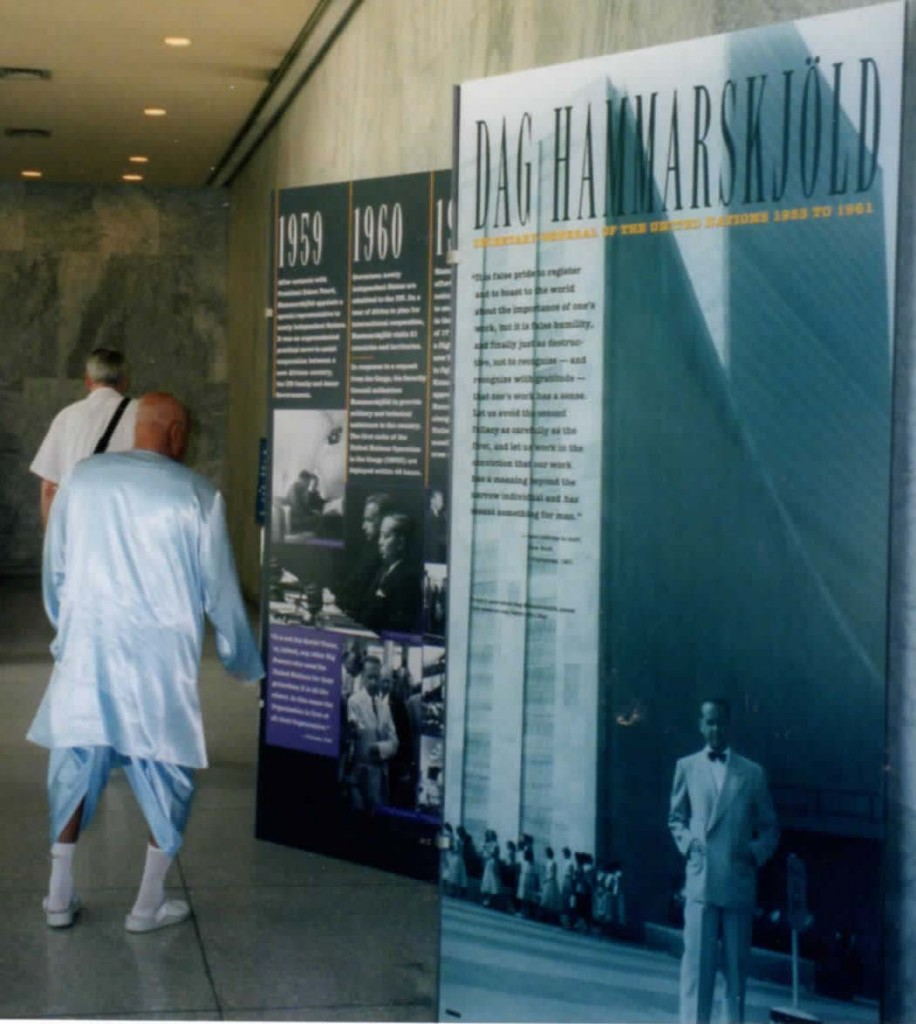 2004-07-jul-31-ckg-exit-near-dag-ham-display-CHECK-DATE_Page_2
