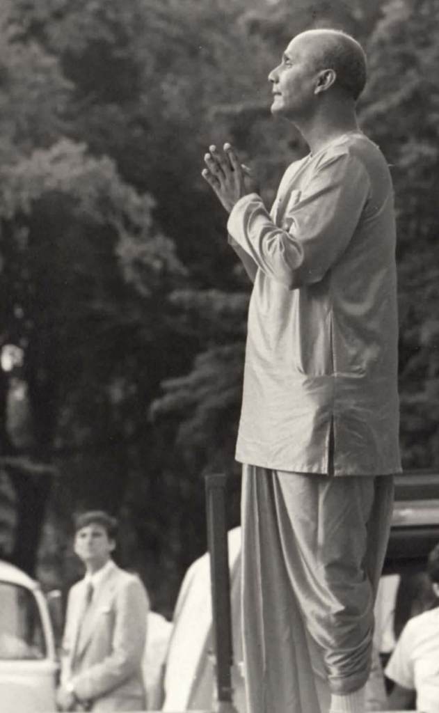 1976-07-jul-04-sri-chinmoy-13-hr-meditation-centrrl-park-for-america